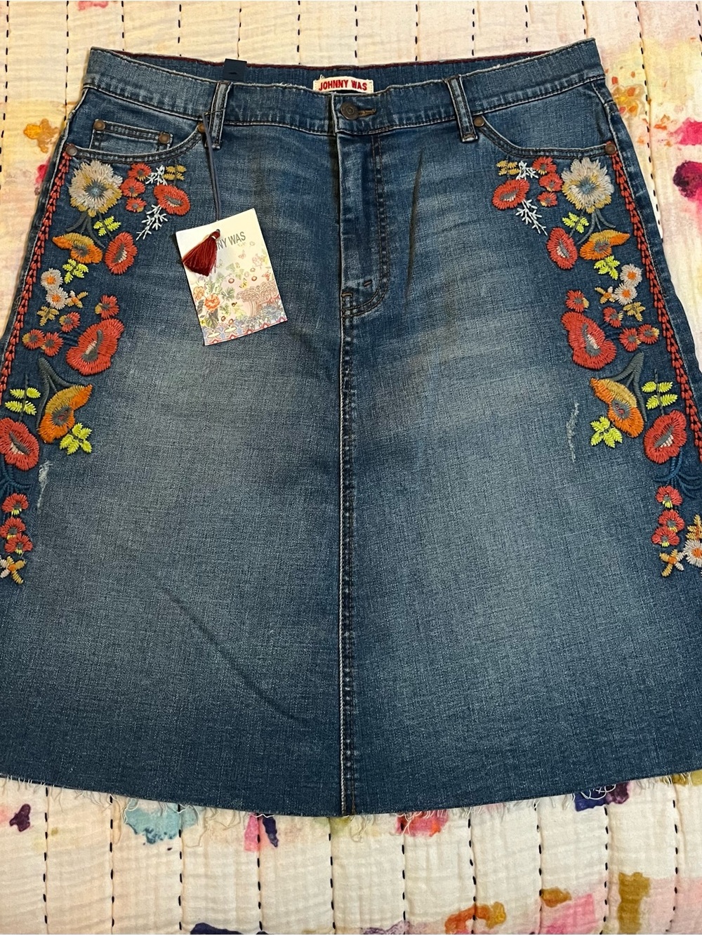 NWT Johnny Was Indigo Embroidered Denim Skirt Size 32 MSRP $220